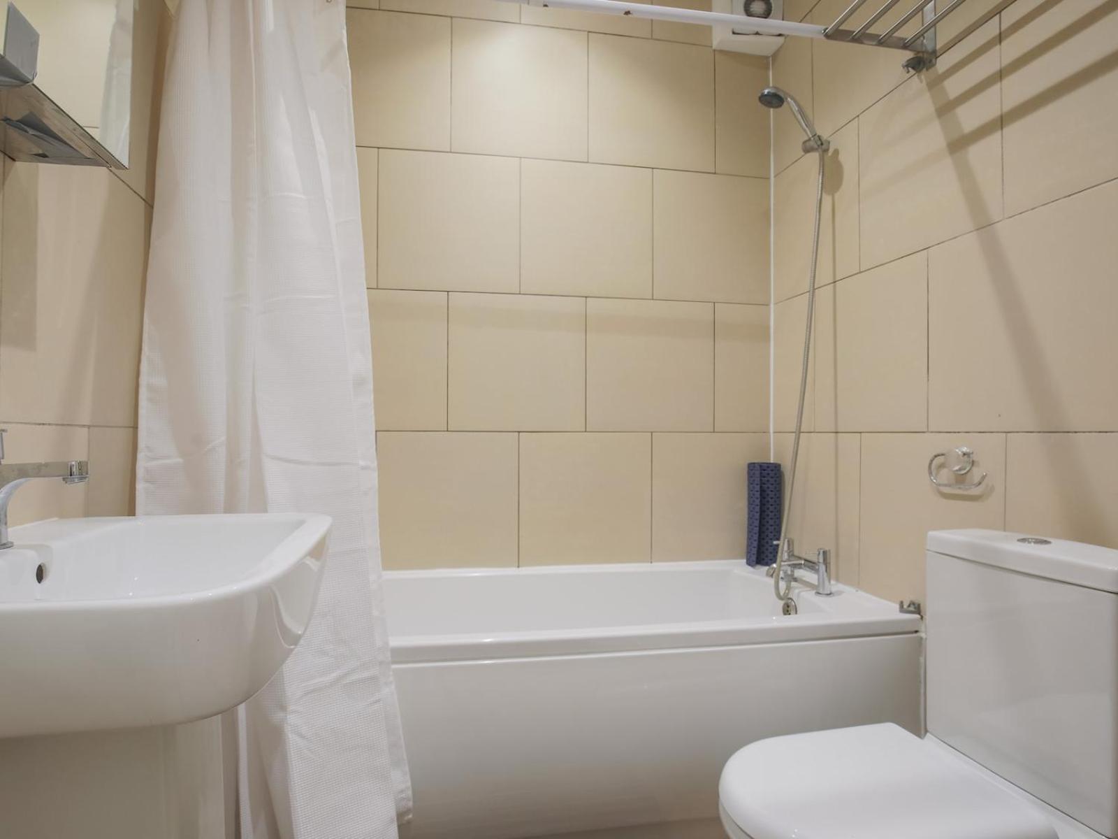 Pass The Keys Stylish Flat - 20 Mins From * London