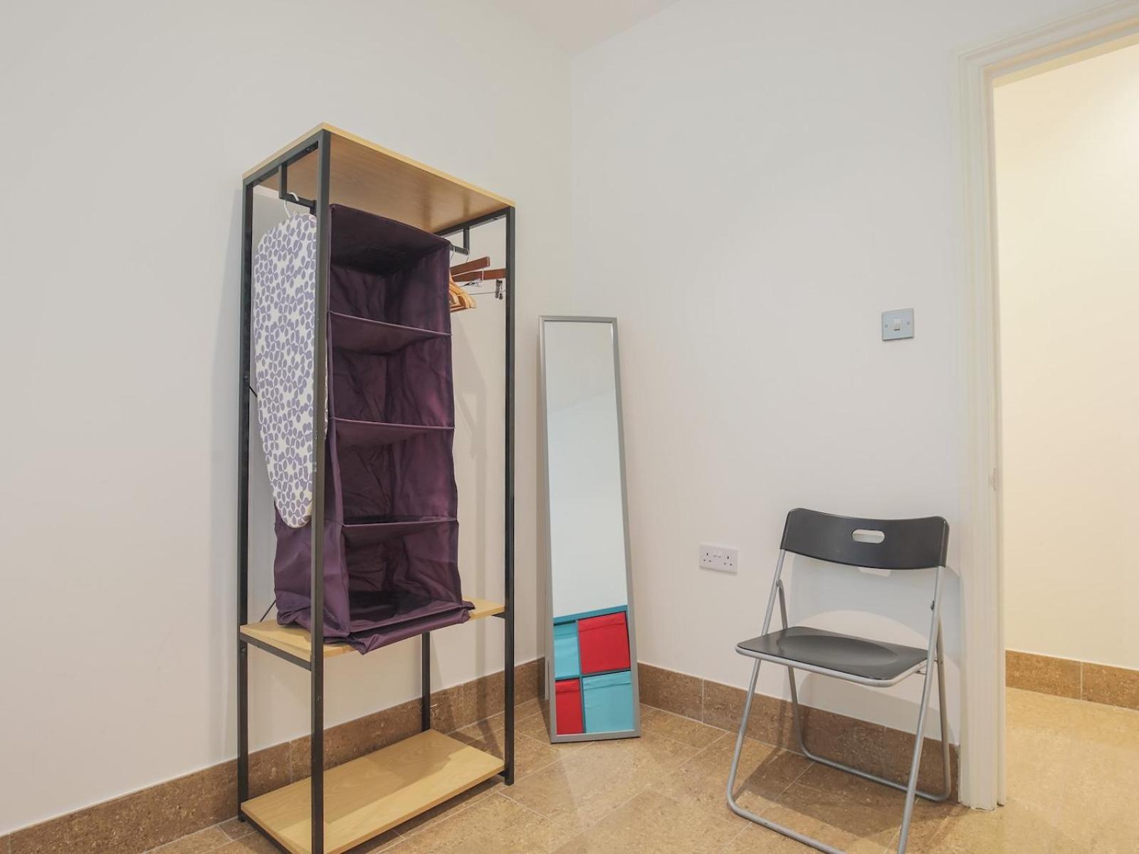 Pass The Keys Stylish Flat - 20 Mins From Londra