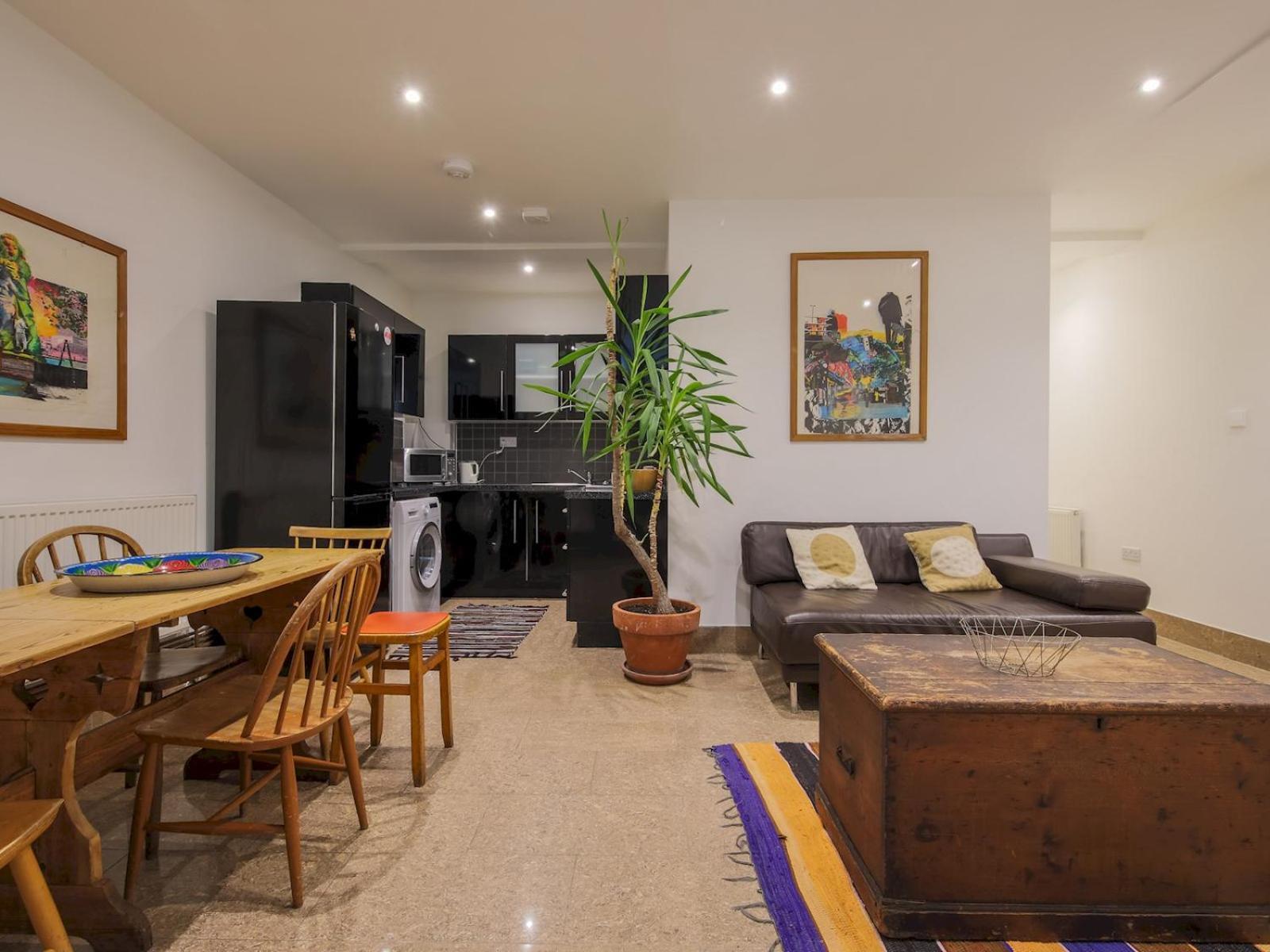 Pass The Keys Stylish Flat - 20 Mins From Londra